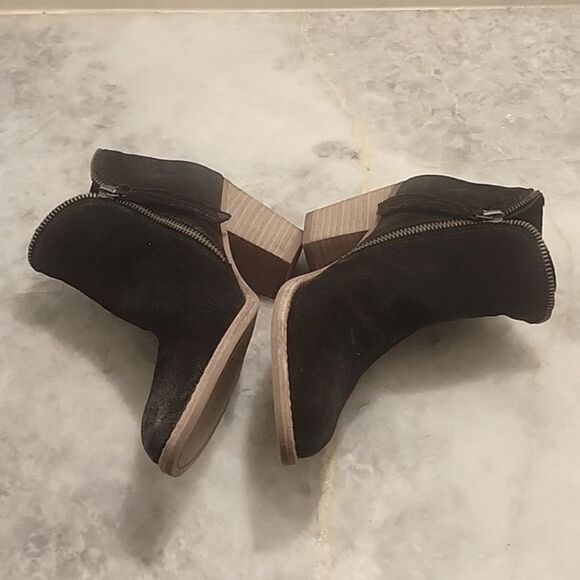Dolce Vita Black Suede Chelsea Chunky Block Ankle Zipper Boots Booties 6 Leather - Picture 5 of 9